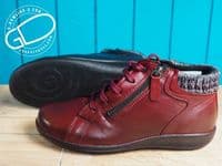 Indiana stylish 2V black or tan leather block heeled ankle boot. dress to impress even with sensitive feet from our shop in Whitchurch Hampshire between Andover, Basingstoke, Newbury