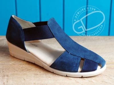 protected toe Dolly Suede Sandals – Navy