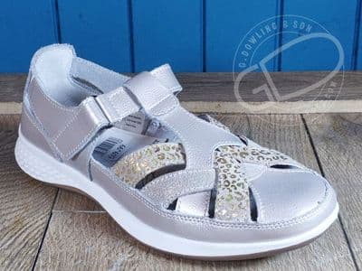 protected toe silver leather Sandals