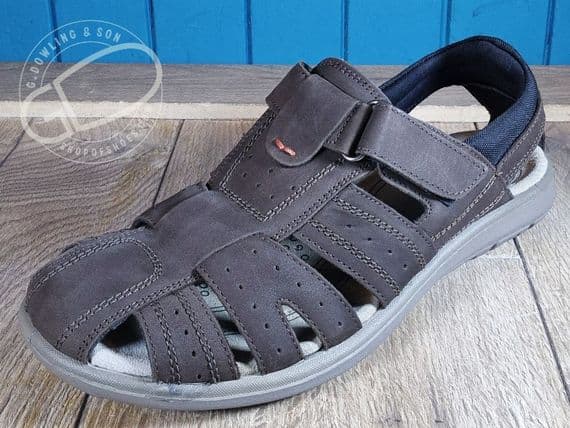 Roamers Men's Brown Suede Fisherman Sandals