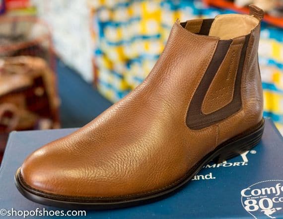 Shoetherapy  Mens soft leather lace shoe. Gloriously soft leather . This shoe has everything a good comfortable shoe should have and with the easy style. Available online or from our shop in Whitchurch Hampshire RG287HD positioned easily between Newbury and Winchester off the A34 and between Basingstoke and Andover right on the border of North Hampshire and Berkshire.