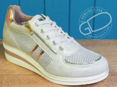 Silver laced sporty style with easy on/off added zip