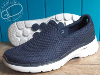 Skechers go walk 6 size 4 only