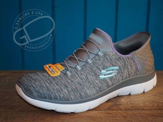 Skechers Expected Tomen in Navy available to try and buy from our shop on the Hampshire Berkshire border near Newbury, Winchester Andover and Basingstoke.