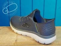 Skechers Expected Tomen in Navy available to try and buy from our shop on the Hampshire Berkshire border near Newbury, Winchester Andover and Basingstoke.