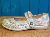 Great value comfortable stylish ladies sandals from CIPRIATA available to buy and collect from our Whitchurch Hampshire shop on the Hampshire Berkshire border on the A34 between Newbury and Winchester and Andover and Basingstoke.