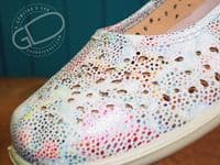 Great value comfortable stylish ladies sandals from CIPRIATA available to buy and collect from our Whitchurch Hampshire shop on the Hampshire Berkshire border on the A34 between Newbury and Winchester and Andover and Basingstoke.