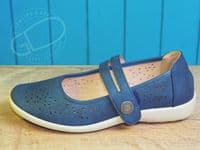 Great value comfortable stylish ladies sandals from CIPRIATA available to buy and collect from our Whitchurch Hampshire shop on the Hampshire Berkshire border on the A34 between Newbury and Winchester and Andover and Basingstoke.