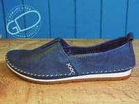 soft  leather bungee laced  shoe  with soft leather with cushioned lining a good comfortable shoe with a simple style  Available online or from our shop in Whitchurch Hampshire RG287HD positioned easily between Newbury and Winchester off the A34 and between Basingstoke and Andover right on the border of North Hampshire and Berkshire.