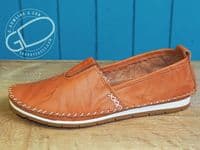 soft  leather bungee laced  shoe  with soft leather with cushioned lining a good comfortable shoe with a simple style  Available online or from our shop in Whitchurch Hampshire RG287HD positioned easily between Newbury and Winchester off the A34 and between Basingstoke and Andover right on the border of North Hampshire and Berkshire.