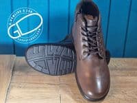 Cotswolds everyday waterproof leather laced boot.Cotswold are well known for their quality waterproof walking boots. Available from Whitchurch North Hampshire new Newbury Berkshire, Winchester Basingstoke and Andover