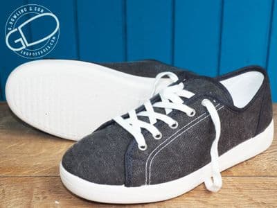 Yoko soft black canvas EE-4E 2v wider fit.