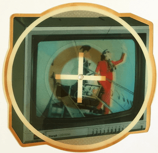 Engine Room (The) - Your Kiss Is A Weapon (7") (Shaped Picture Disc) (G/NM)