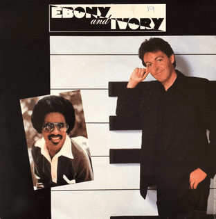 Paul McCartney With Stevie Wonder - Ebony And Ivory (7") (G+/VG-)