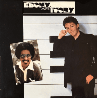 Paul McCartney With Stevie Wonder - Ebony And Ivory (7") (VG-/VG-)