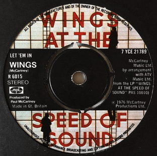 Wings - Let 'Em In (7") (VG-/G+)