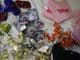 200 assorted keyrings