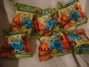 Zomlings series 3  in the town ghost train  6 single blind bags.