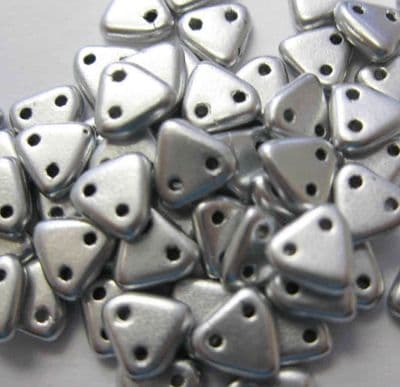 CzechMates Triangle 6mm - Matte Metallic Silver (10g)