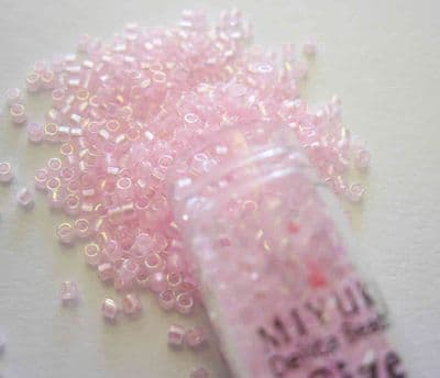 Miyuki Delica 11/0 Pale Pink Lined - Dyed (0055V)