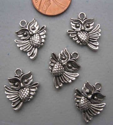 Owl in Flight Charms (Pack of 5)