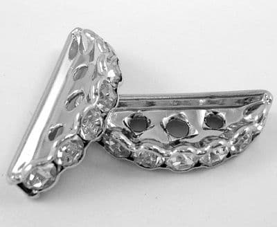 Platinum colour connector with 7 Rhinestones.  (3 holes) - Pack of 5