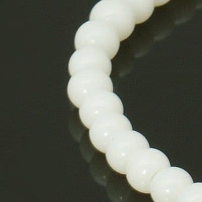 White Glass Round Beads (4mm) 13