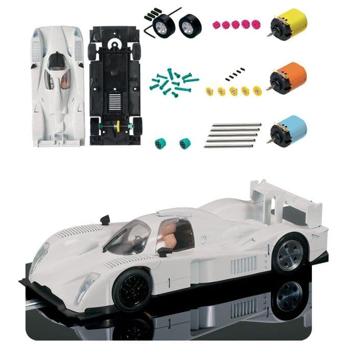 Scalextric C3193 Pro Performance Lola Aston Martin