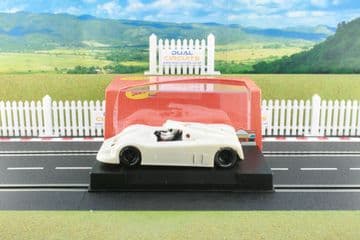 Slot It SICA07Z Jaguar XJR9 White Kit