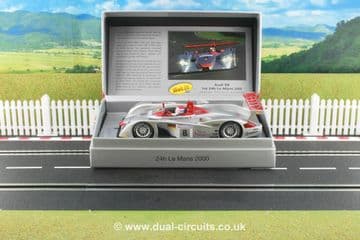 Slot It SICW19 Audi R8 #8 Le Mans 2000