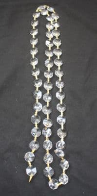 1 METRE CHAIN OF CRYSTAL GLASS OCTAGONS - 50 x 14mm drops with brass bow tie clips Ref: AMR13