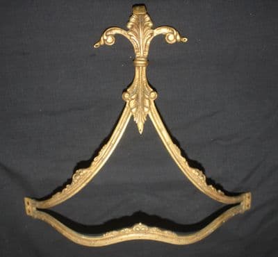 VINTAGE CHANDELIER  PARTS ;  ORNATE BRASS LIGHTING PART , Repairs Craft Projects  Ref:  AJN27