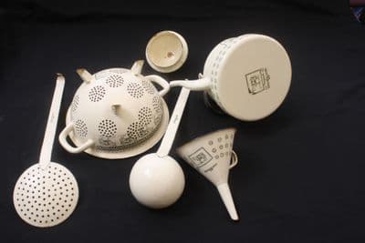 VINTAGE  FRENCH ENAMEL KITCHENWARE COLLECTION , GENEVIEVE LETHU 1997, 5 ITEMS,  Ref: AAP21