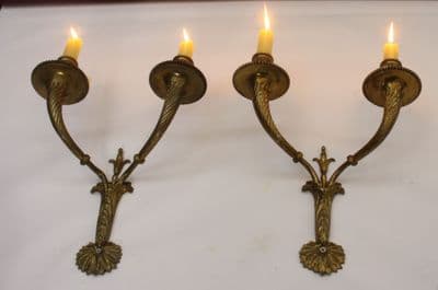 VINTAGE PAIR OF BRASS  WALL LIGHTS TWO CANDLE HOLDING SCONCES  - Ref: ADC3