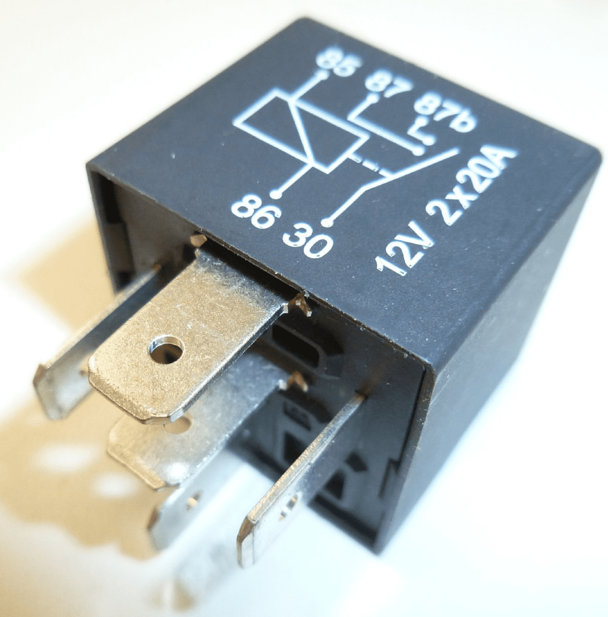 5 Pin automotive type 12 volt 2 X 20A relay ALT/RY279495-1-09