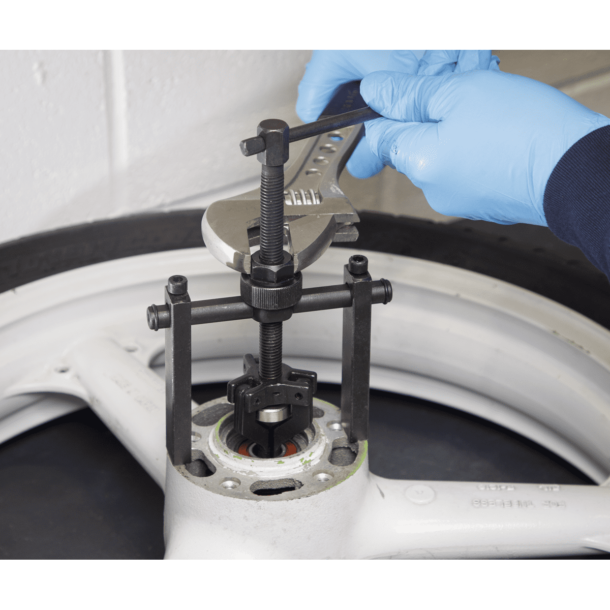 Wheel Bearing Puller Ø1238mm 3Jaw