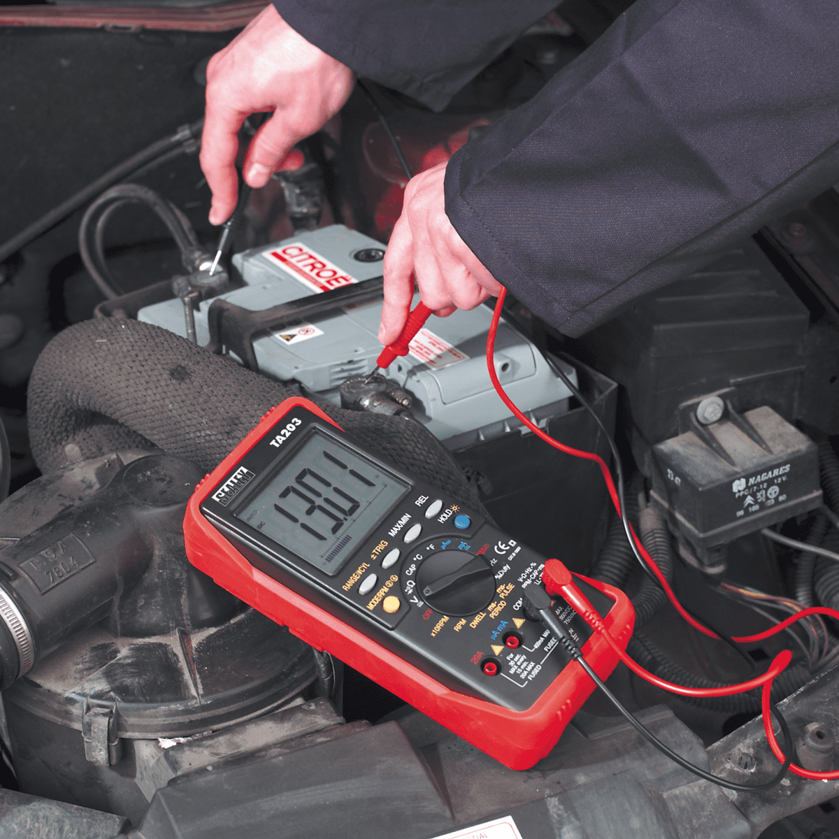 Multimeter Auto Digital Automotive Multimeter 15-Function Bar Graph/PC Link