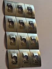 12x Speed clips  (To secure plastic floor trim)
