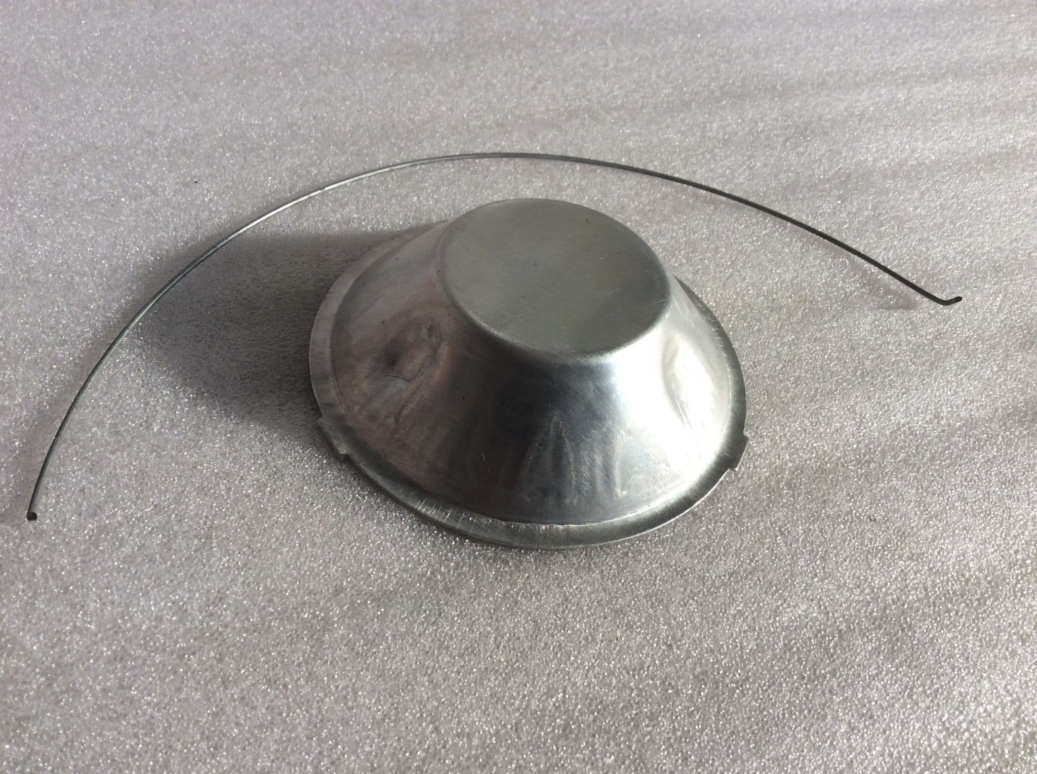 Dust cover and spring STANDARD FLYWHEEL AND MACHINED 2 KG FLYWHEEL