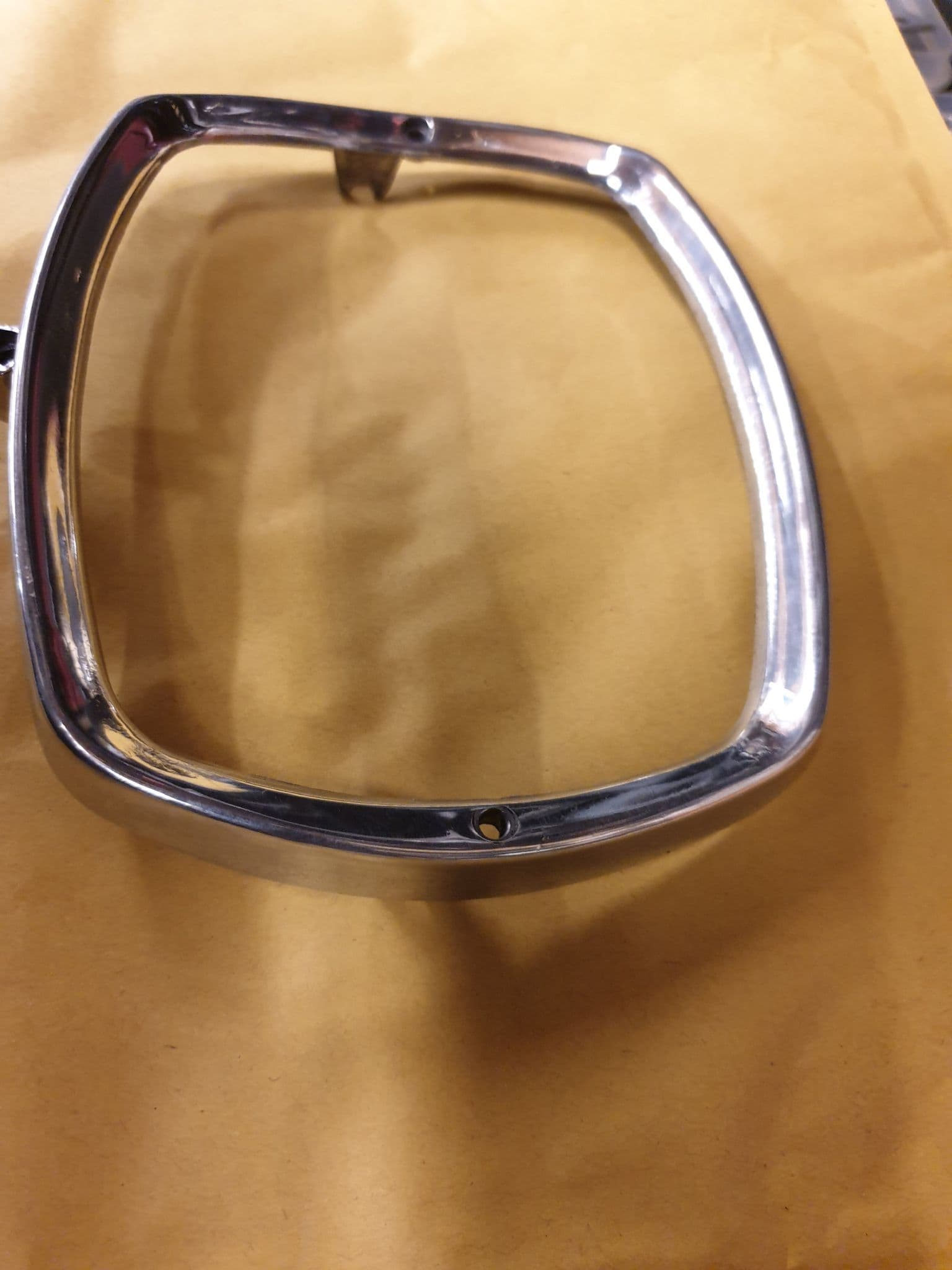 GP CHROME HEADLIGHT RIM