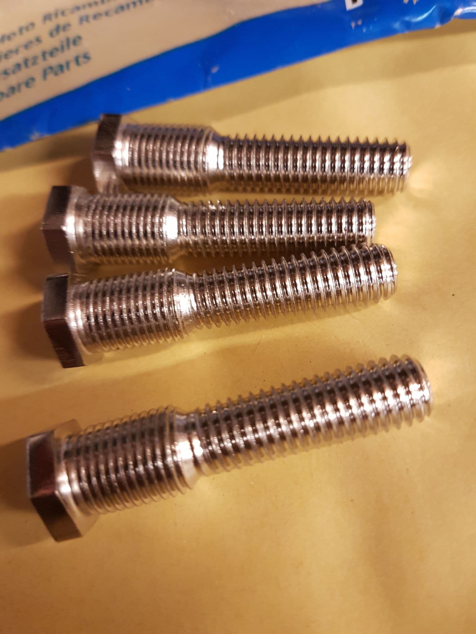 SIP TUBLESS RIM STUDS