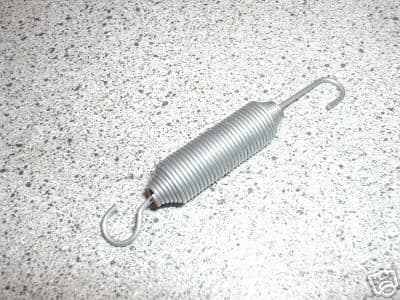 CARBURETTOR / THROTTLE PULL OFF /RETURN SPRING - SU 145197 AEC2075