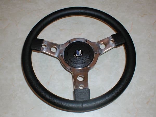 LEATHER RIM STEERING WHEEL 14INCH TRIUMPH / MG
