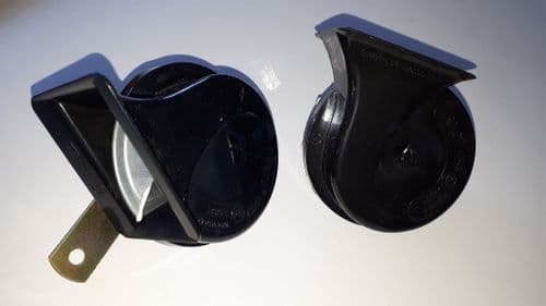 PAIR STANDARD HORNS TRIUMPH & MG GGE164 / GGE165