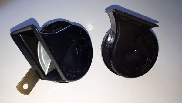 PAIR STANDARD HORNS TRIUMPH & MG GGE164 / GGE165