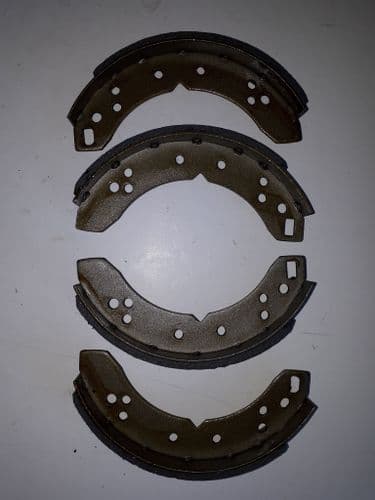 REAR BRAKE SHOE SET SPITFIRE & HERALD GBS749