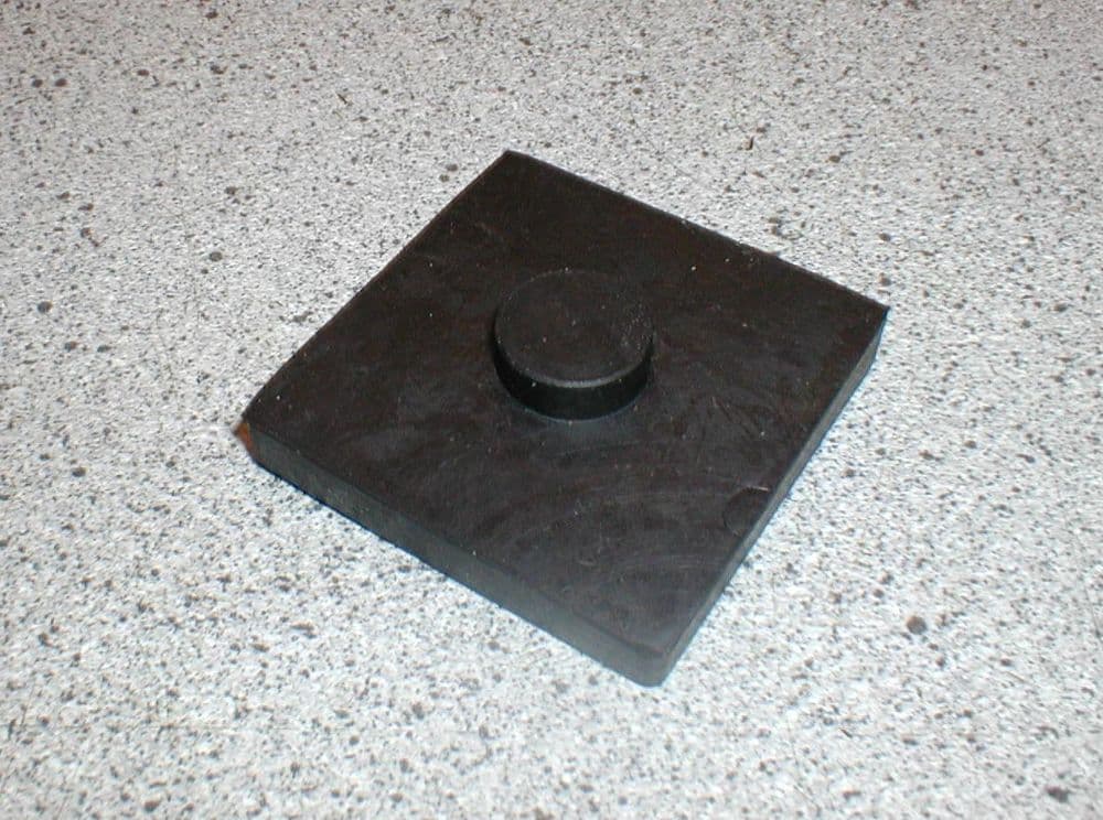 REAR SPRING CENTRE BOX MOUNT PAD 149191