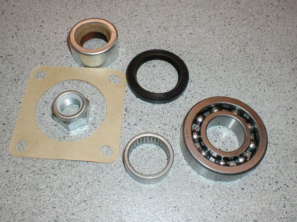 REAR WHEEL BEARING KIT ALL TRIUMPH HERALD ,SPITFIRE AND VITESSE EXCEPT ROTOFLEX MODELS GHK1029