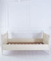 Antique Gustavian day bed