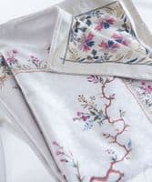 Broderie Vignes reversible throw